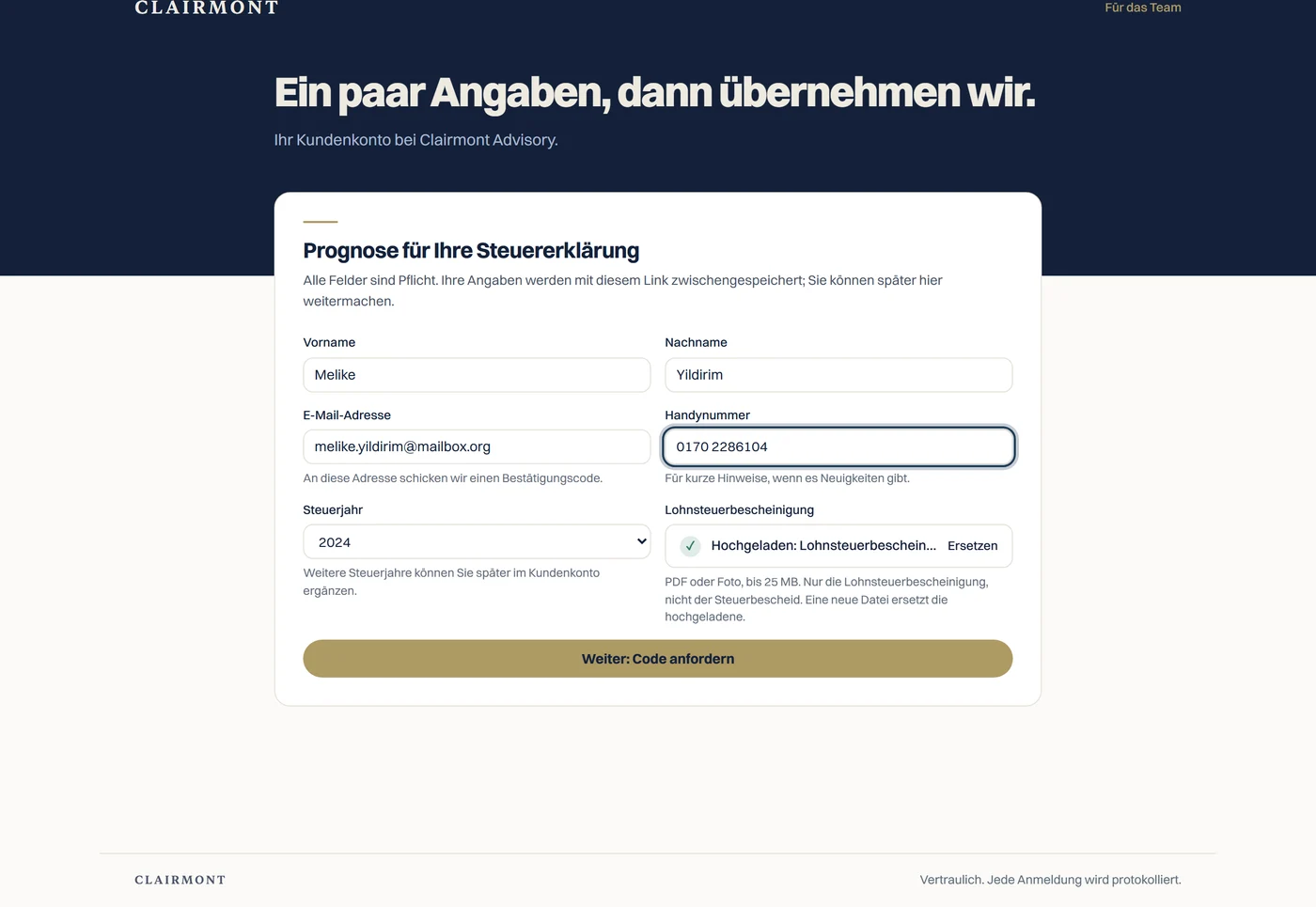 The Clairmont form: first name, last name, e-mail, mobile number, tax year and the field for the wage tax certificate.